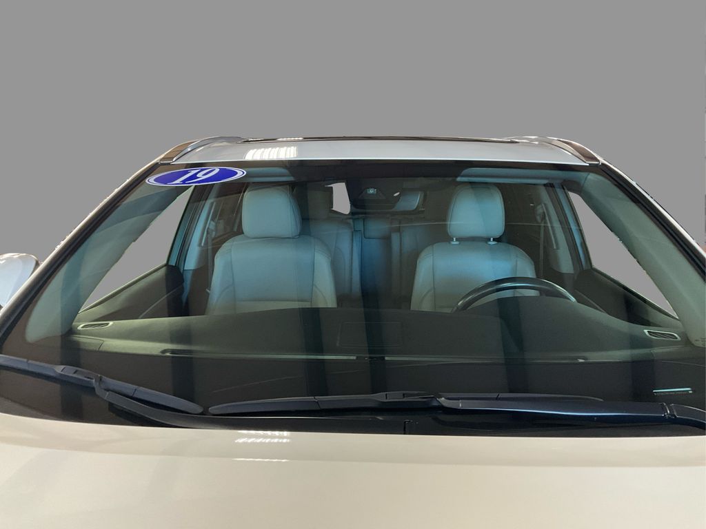 2019 Toyota Highlander Limited photo 20