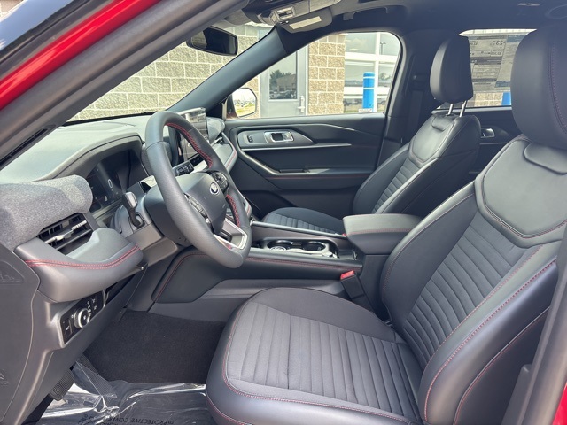 2025 Ford Explorer ST-Line photo 10