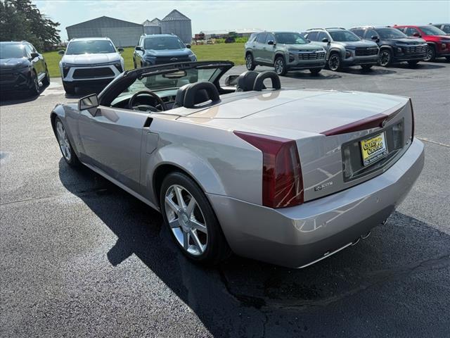 Used 2005 Cadillac XLR Base with VIN 1G6YV34A255601836 for sale in Herscher, IL