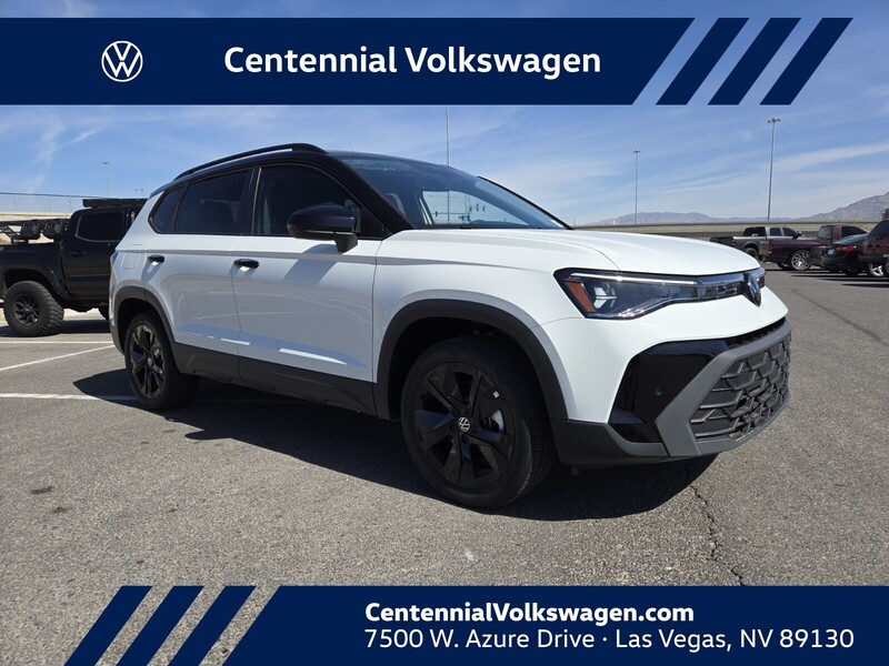 2025 Volkswagen Taos SE Black's photo