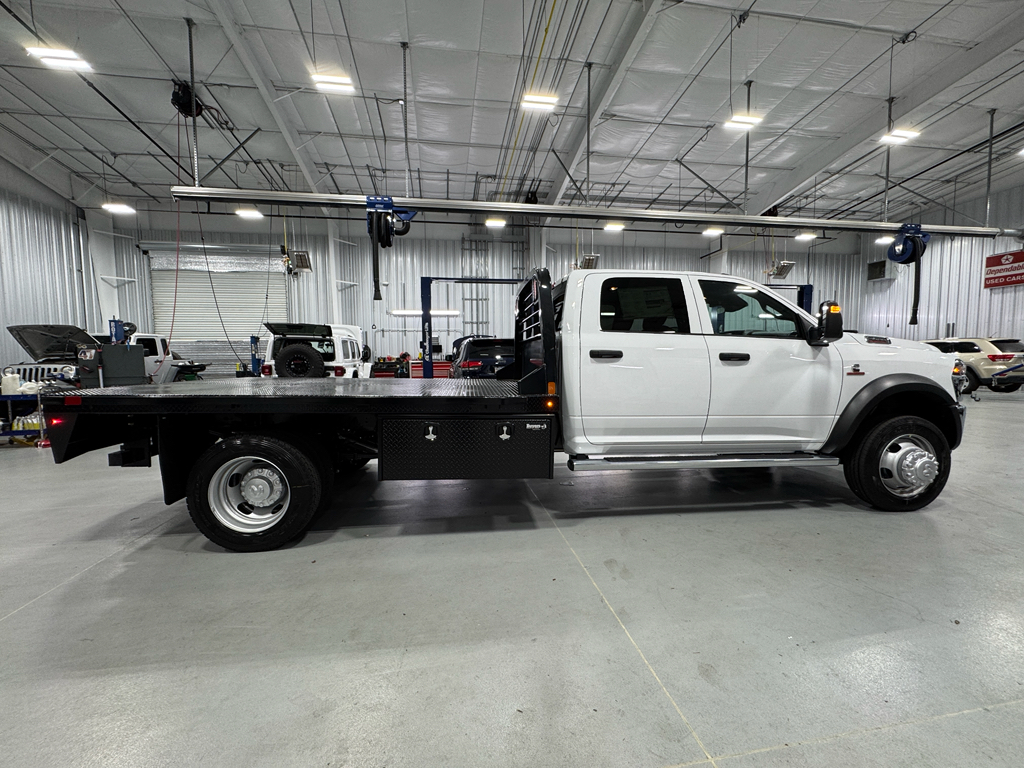 2025 Ram 4500 Tradesman photo 2