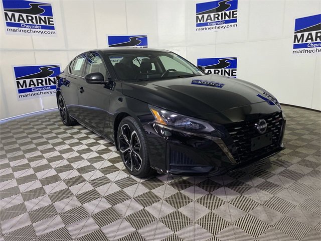 2024 Nissan Altima SR's photo