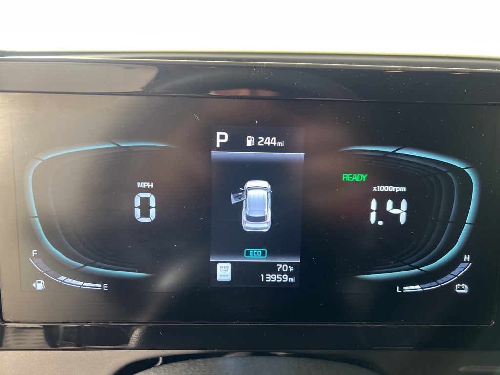 2023 Kia Sportage Hybrid LX photo 17