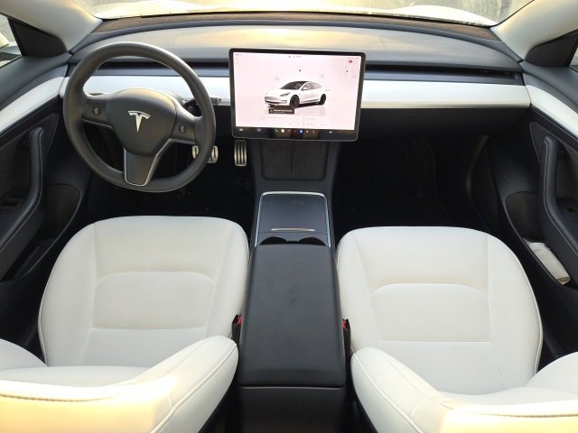 2023 Tesla Model 3 Performance photo 8