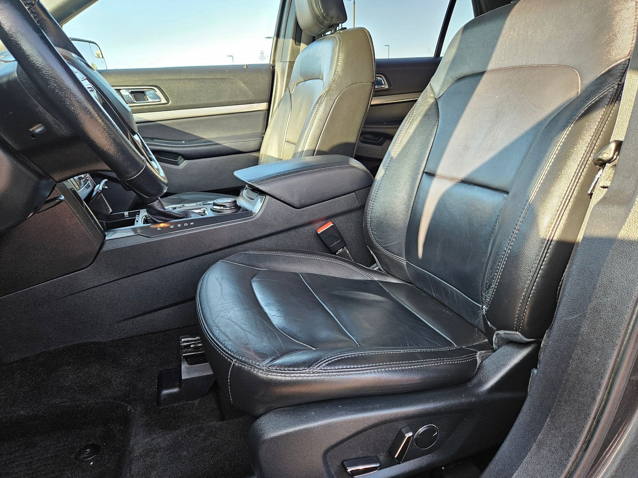 2018 Ford Explorer XLT photo 12