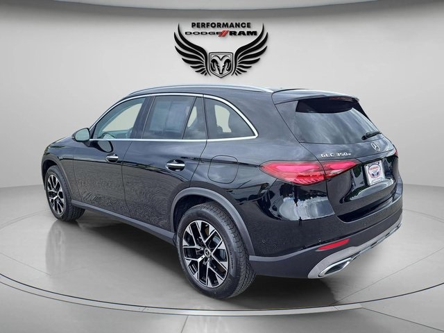2025 Mercedes Benz GLC 350e photo 4