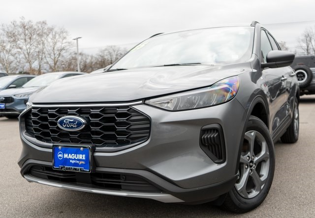 2025 Ford Escape ST-Line's photo