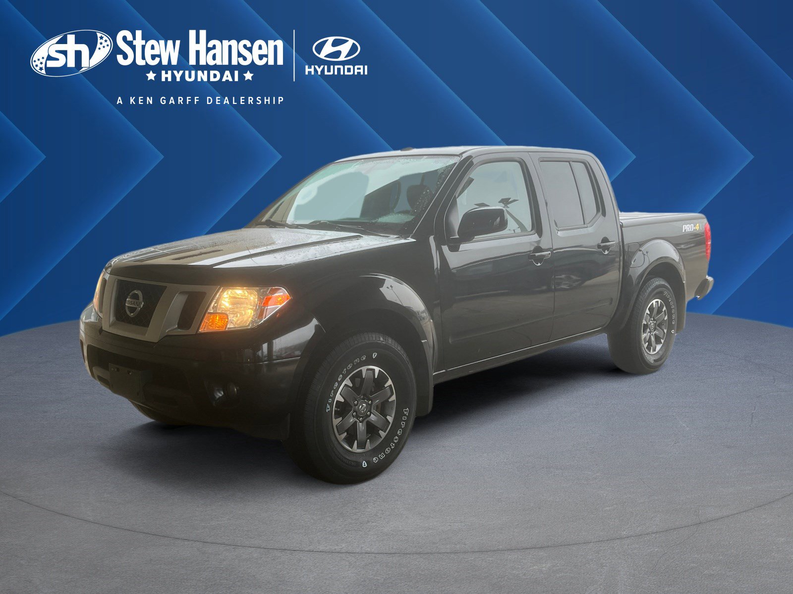 2017 Nissan Frontier PRO-4X's photo