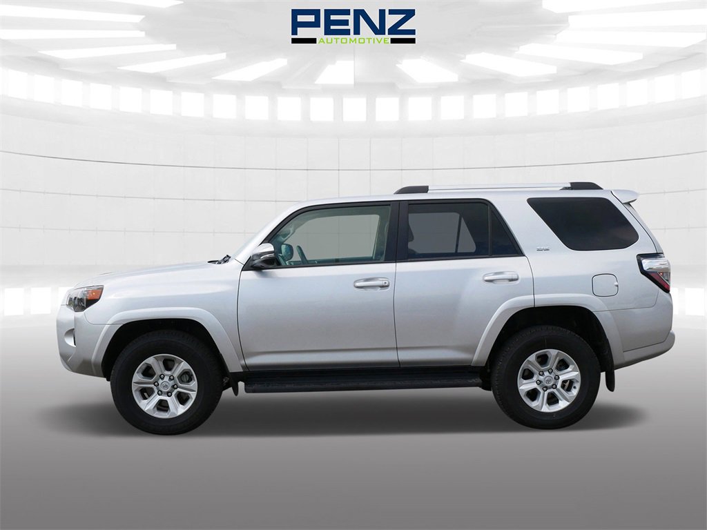 2024 Toyota 4Runner SR5 Premium photo 4
