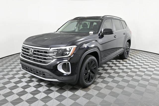 2025 Volkswagen Atlas SE Technology photo 2