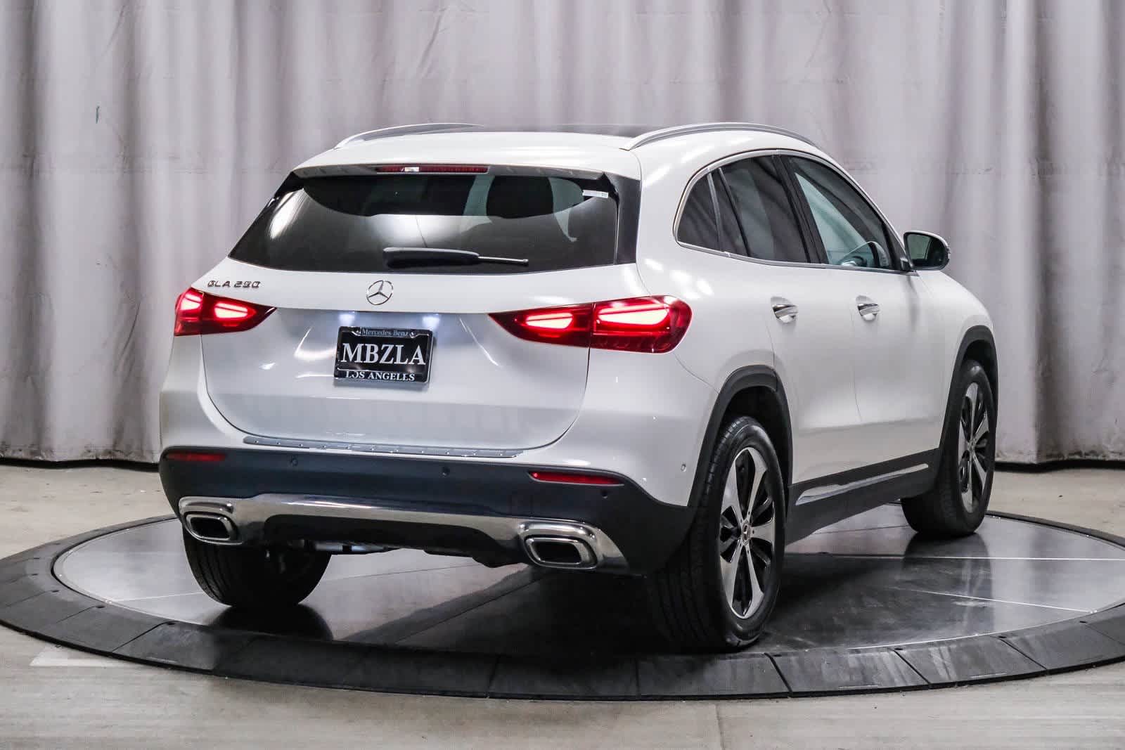2025 Mercedes Benz GLA 250 photo 3