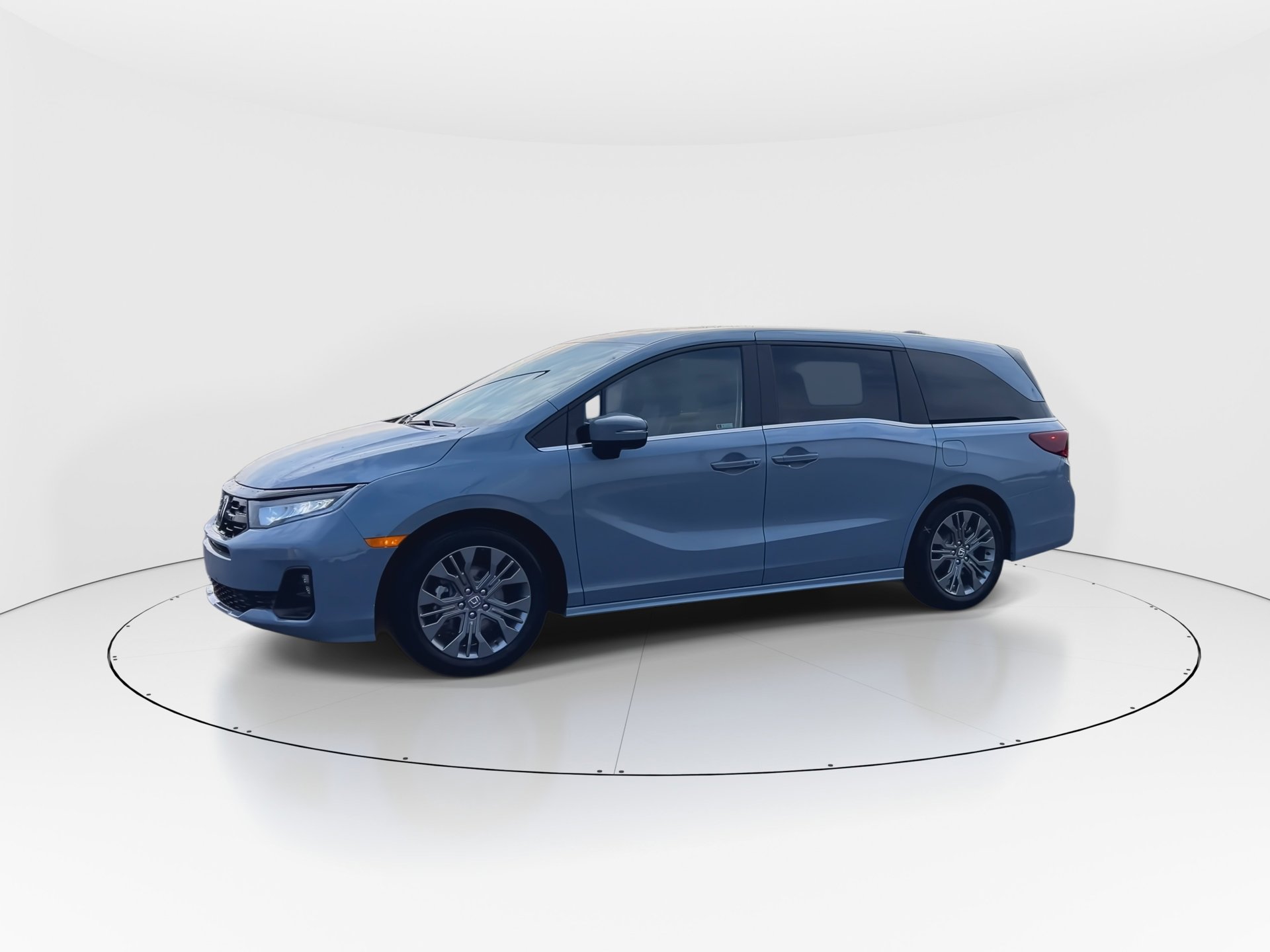2026 Honda Odyssey Touring photo 4