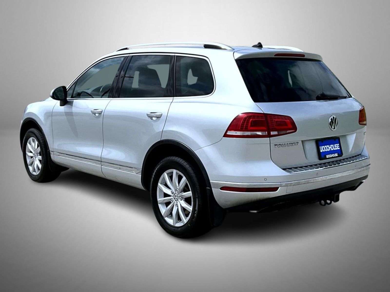 2017 Volkswagen Touareg V6 Sport photo 4