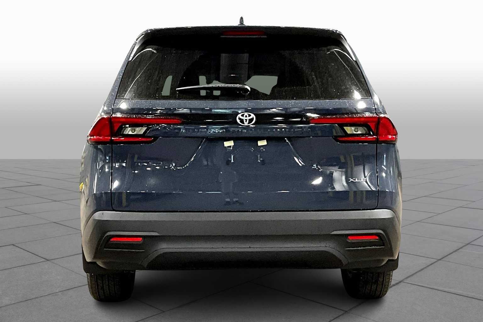 2025 Toyota Grand Highlander XLE photo 4