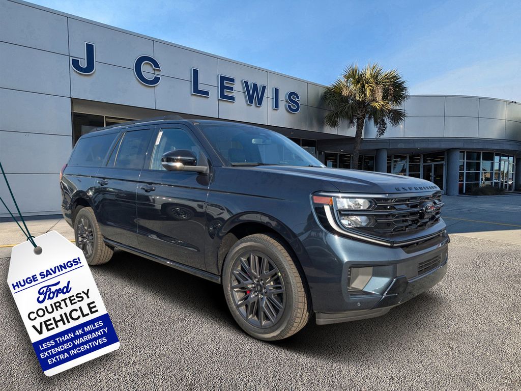 2025 Ford Expedition Platinum's photo