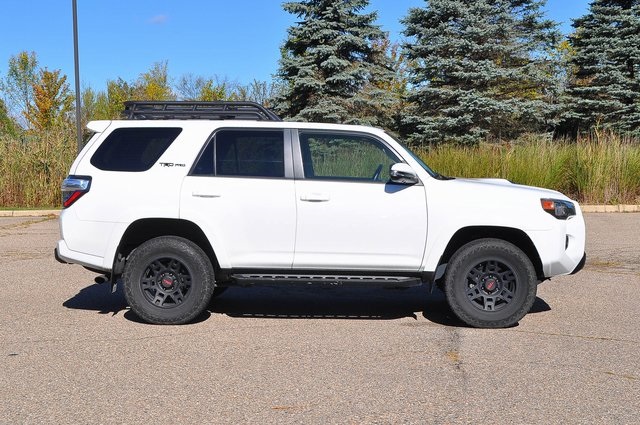 2023 Toyota 4Runner TRD Pro 4WD photo 2
