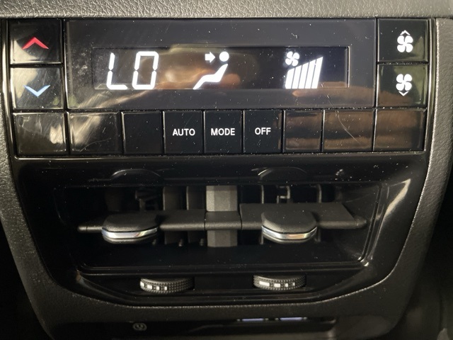 2023 Jeep Grand Cherokee Laredo Altitude photo 37
