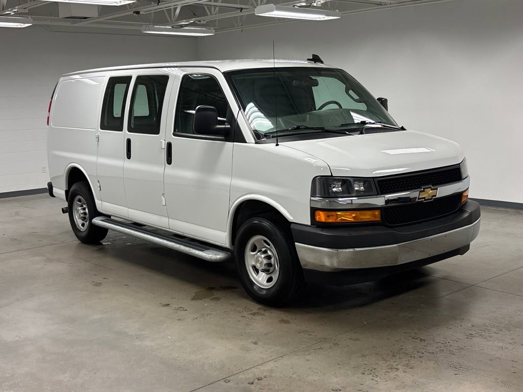 2024 Chevrolet Express Cargo Work Van's photo