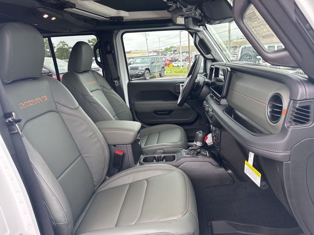 2025 Jeep Gladiator Mojave photo 27