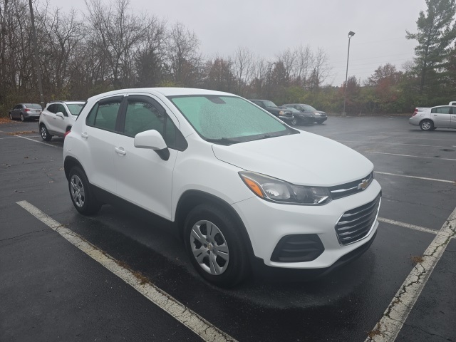 Used 2018 Chevrolet Trax LS with VIN KL7CJKSB7JB579317 for sale in Delaware, OH