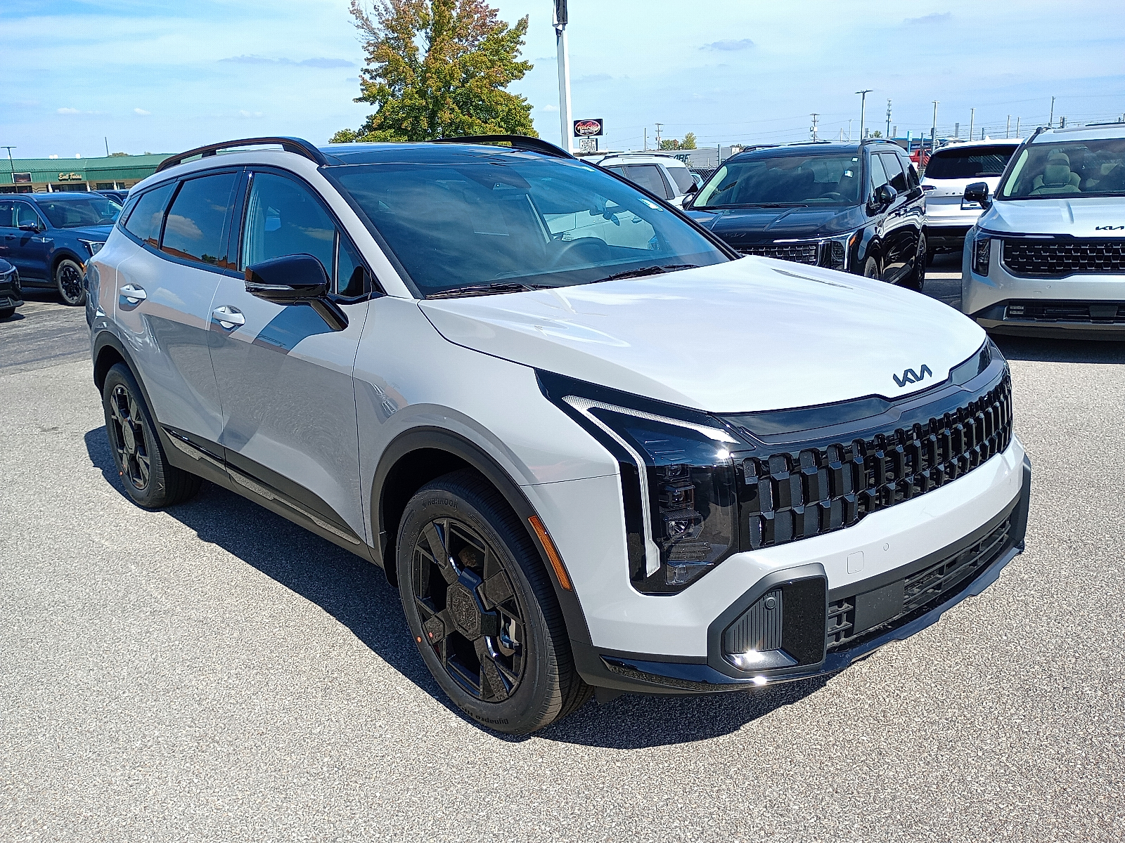 2026 Kia Sportage X-Line Hybrid's photo