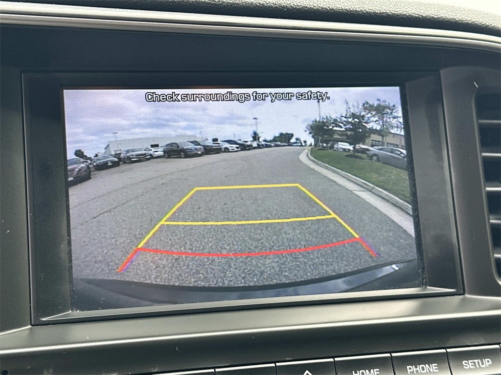 2020 Hyundai Elantra SEL photo 16