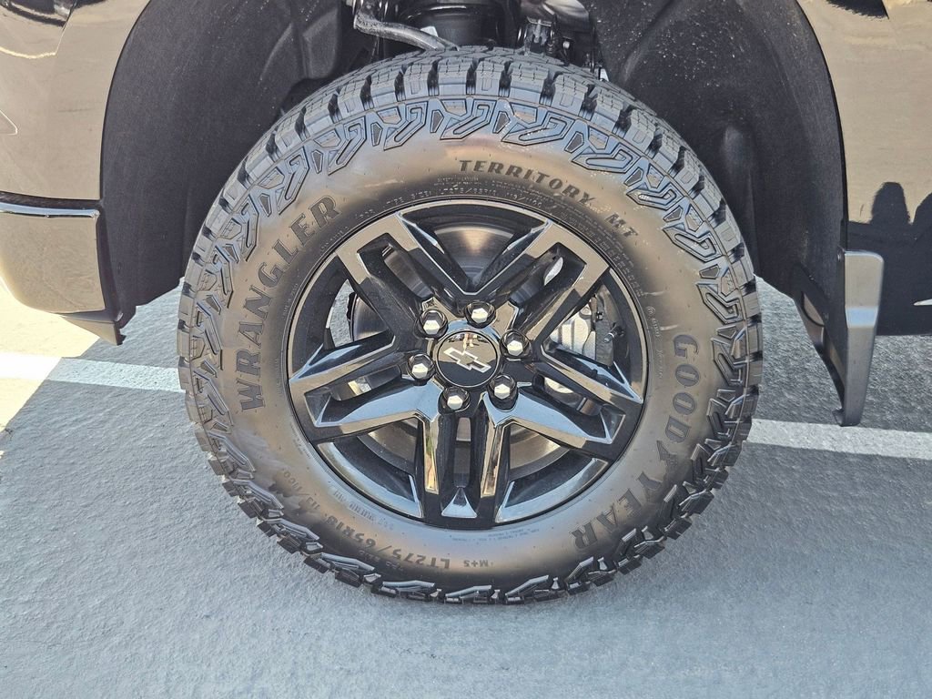 2025 Chevrolet Silverado 1500 Custom Trail Boss photo 36