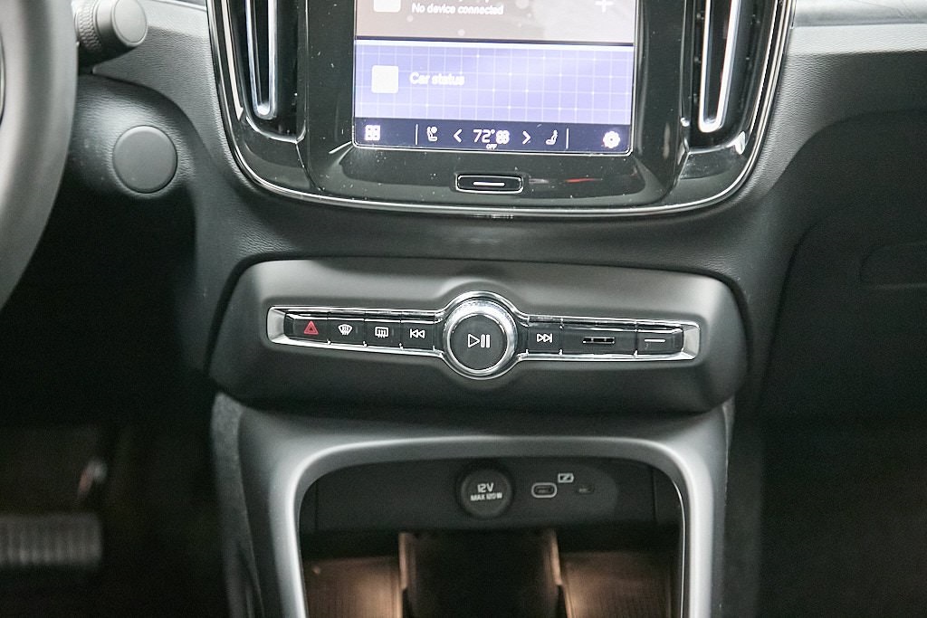 2023 VOLVO C40 - Image 27