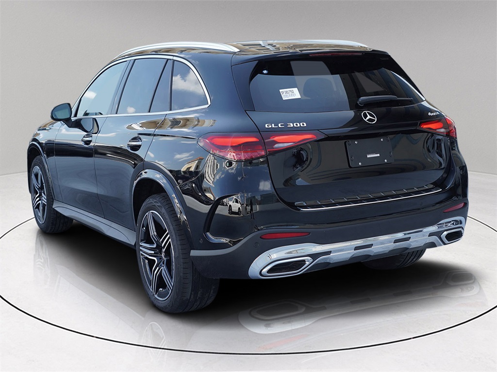 2025 Mercedes Benz GLC 300 4MATIC photo 4