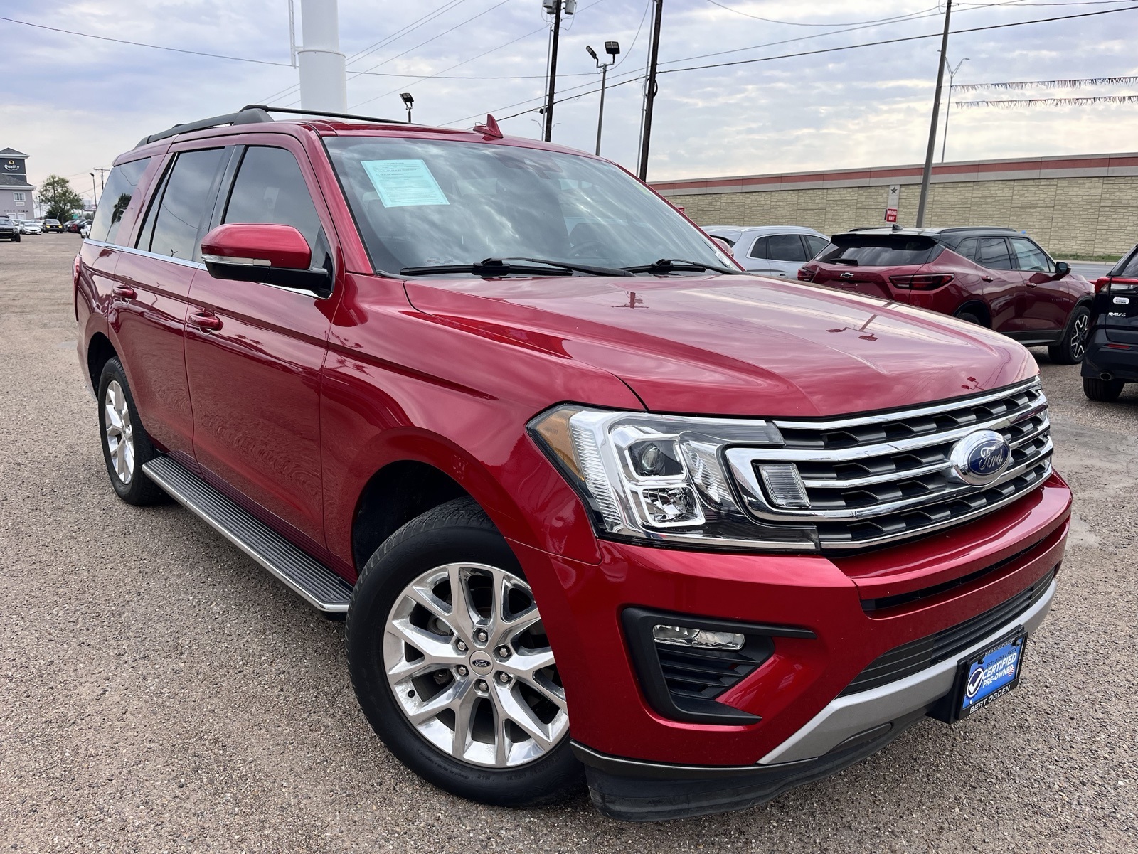 2021 Ford Expedition XLT's photo