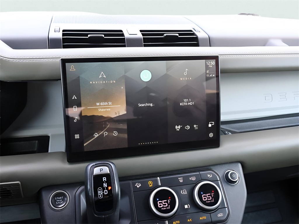2022 Land Rover Defender 110 XS Edition photo 16