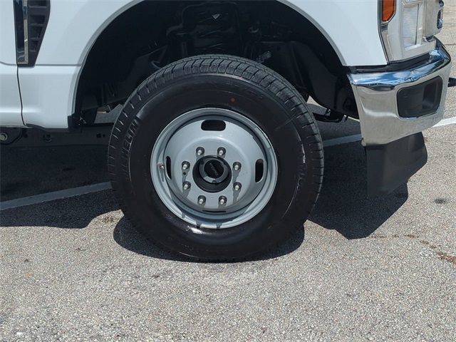 2026 Ford F-350 photo 10