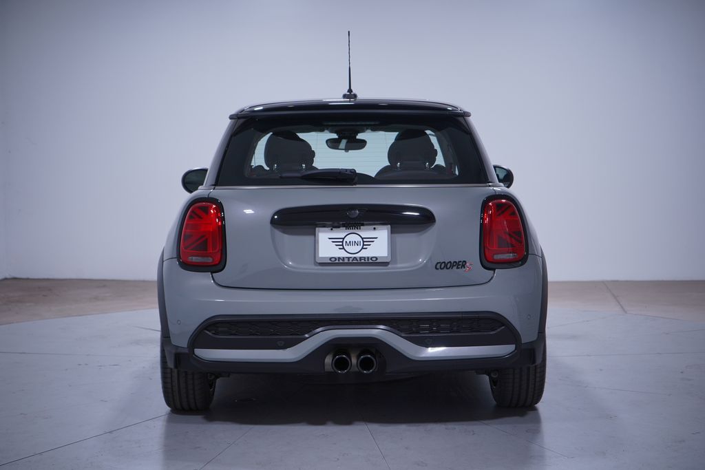 2023 Mini Cooper S Iconic photo 4