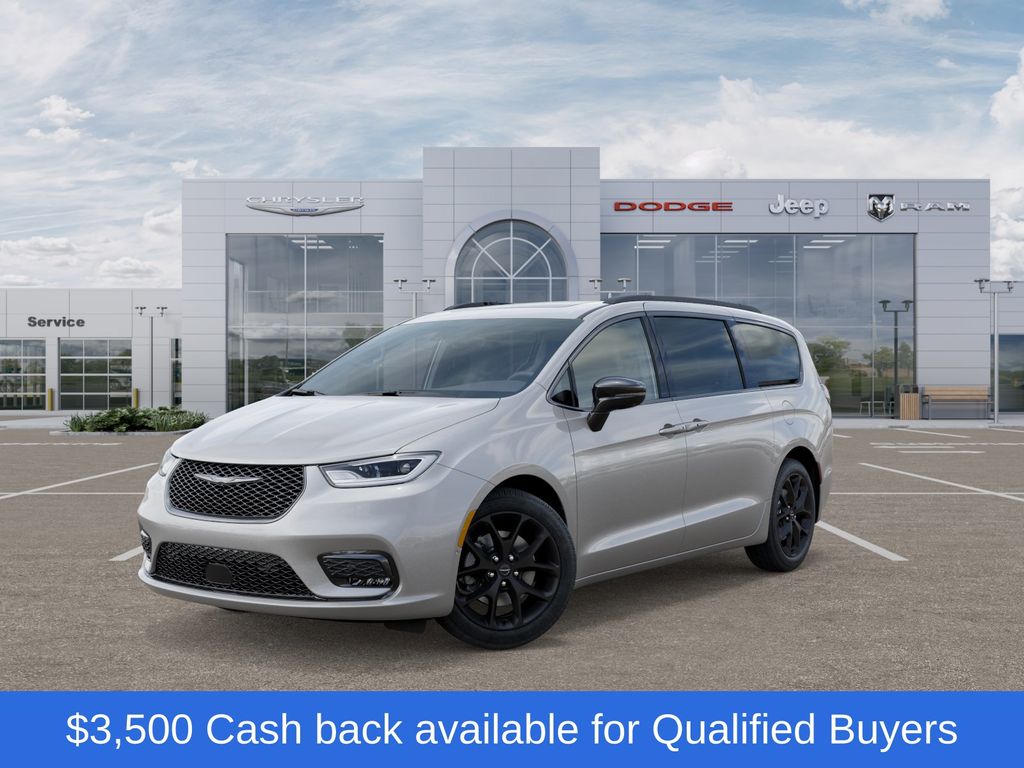 2026 Chrysler Pacifica Limited's photo