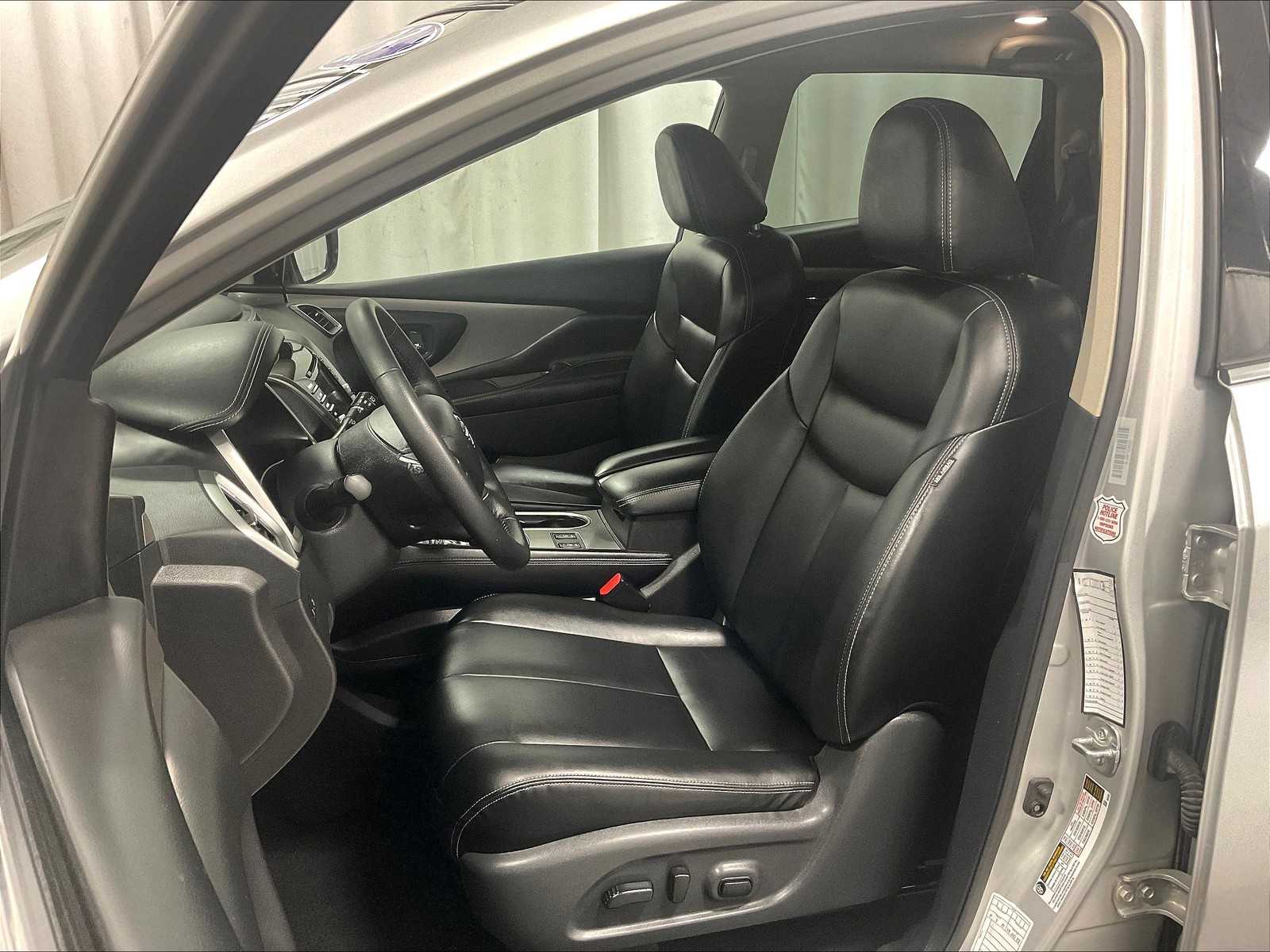 2023 Nissan Murano SV photo 10