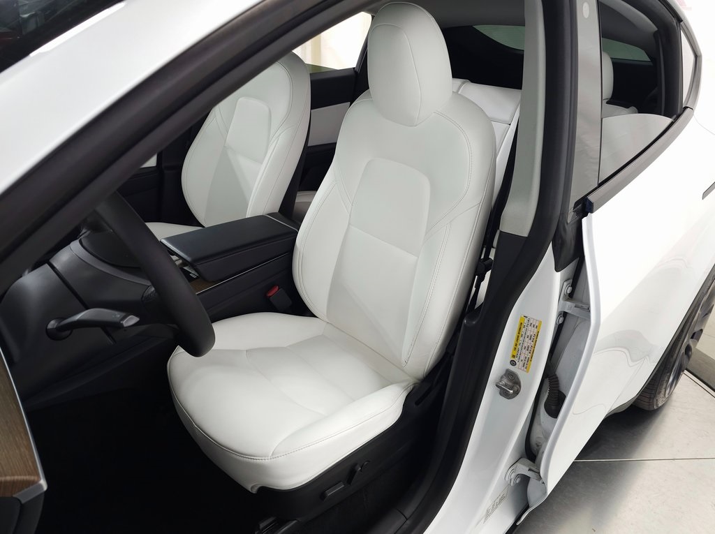 2020 TESLA MODEL Y - Image 18