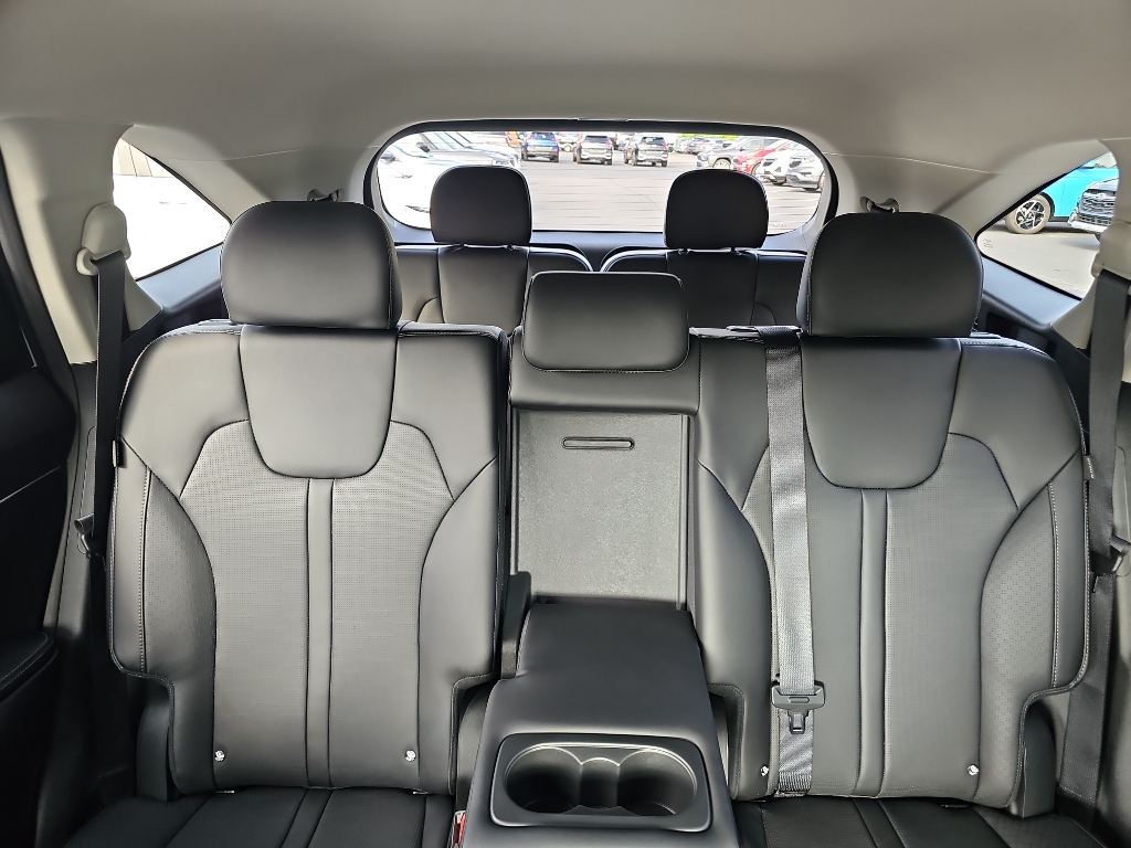 2025 Kia Sorento S photo 14