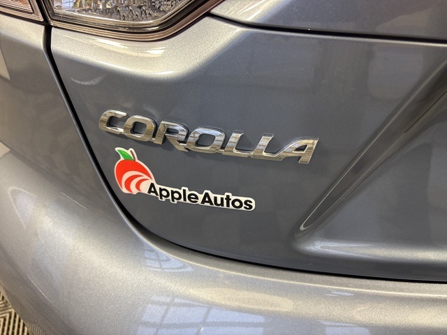 2021 Toyota Corolla LE photo 9