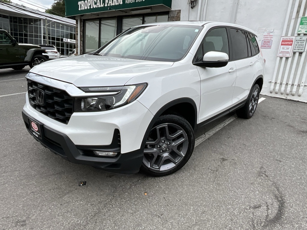 Used 2022 White Honda EX-L image 1