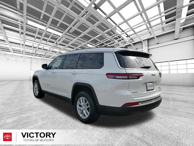 2023 Jeep Grand Cherokee Laredo photo 5