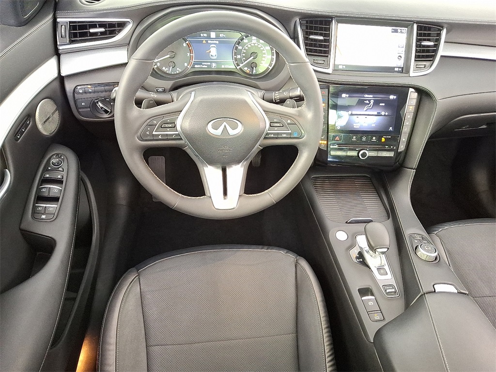 2022 Infiniti QX50 Essential photo 11