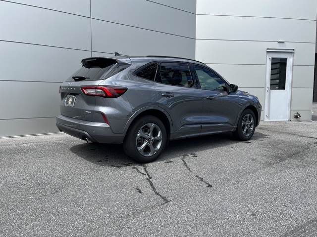 2023 Ford Escape ST-Line photo 21
