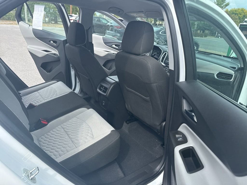 2021 Chevrolet Equinox LS photo 14