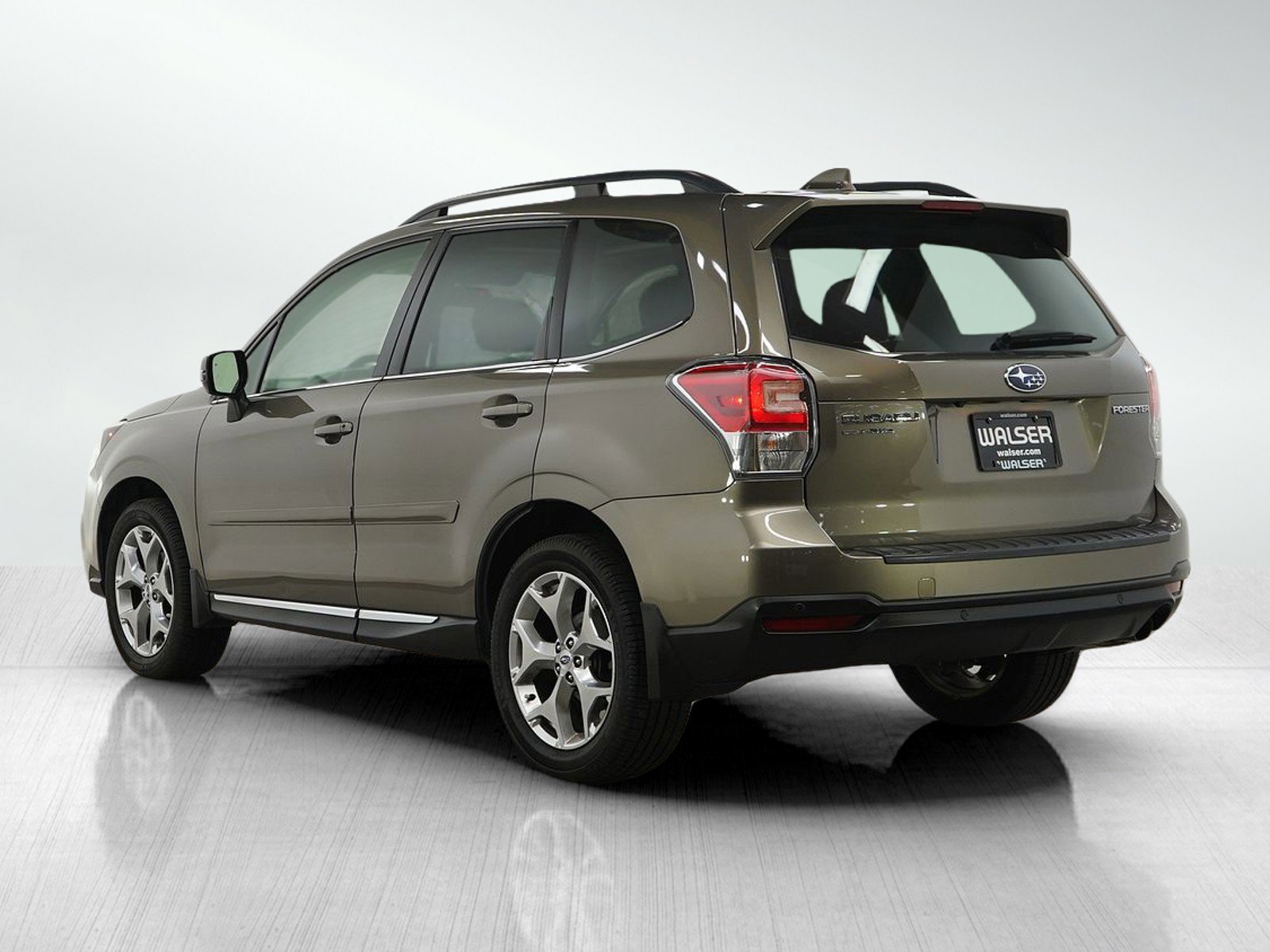 2018 Subaru Forester 2.5i Touring photo 3