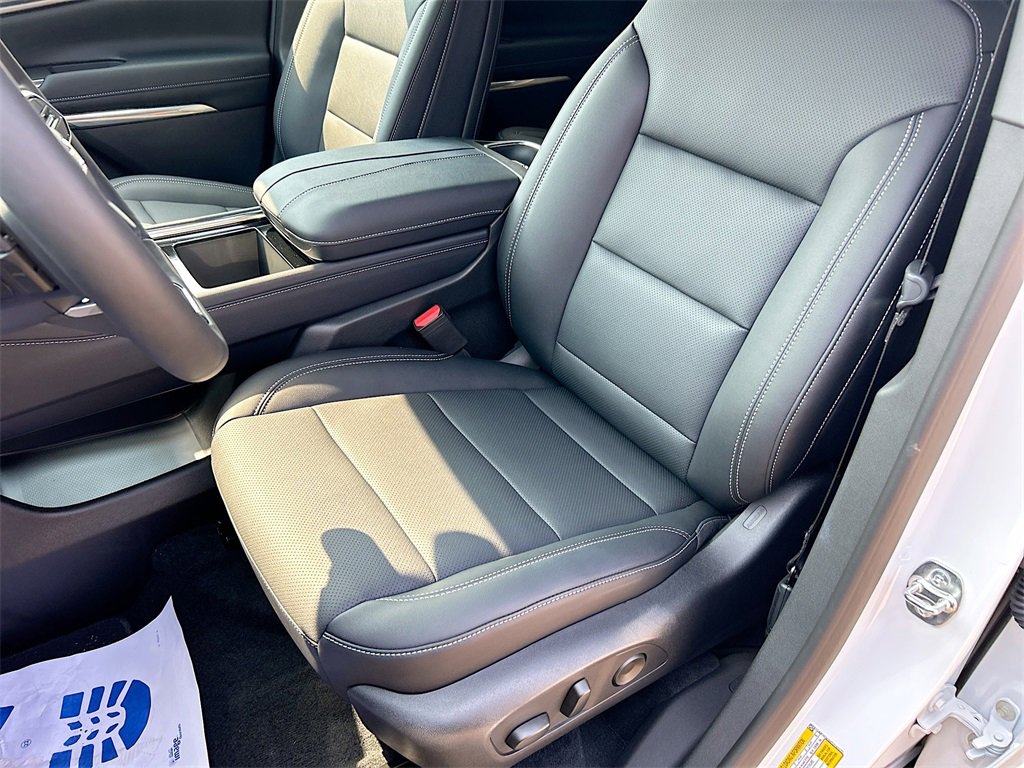 2026 Chevrolet Traverse photo 17