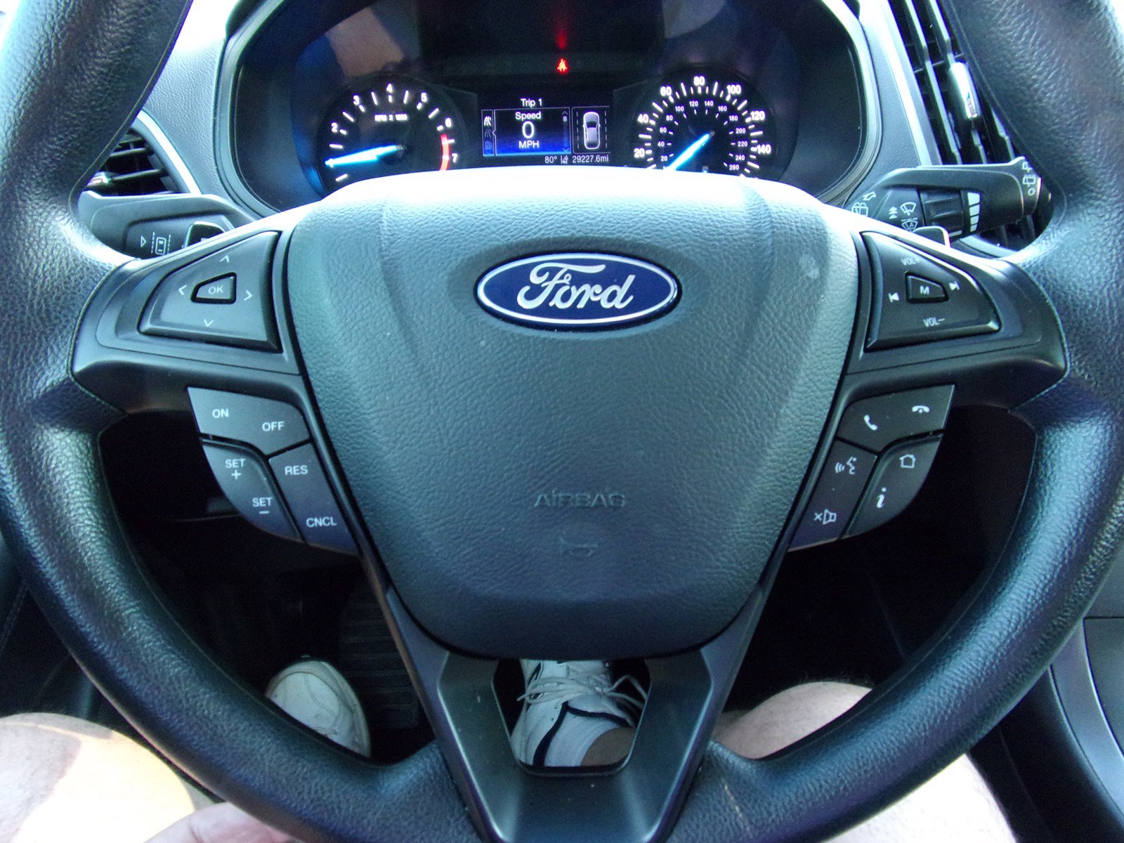 2019 Ford Edge SE photo 11