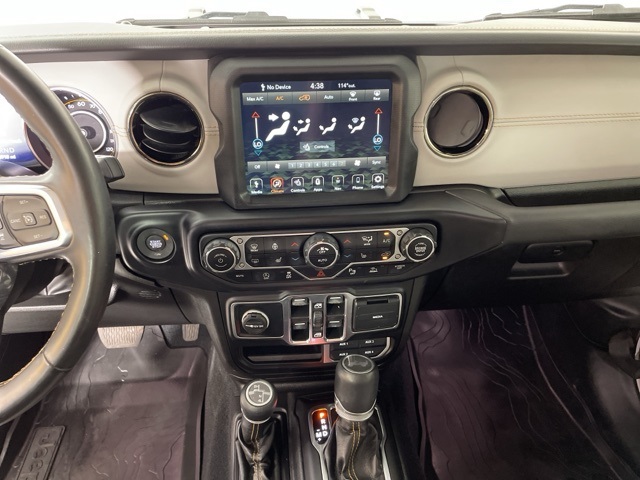 2022 Jeep Wrangler Unlimited Sahara High Altitude photo 25