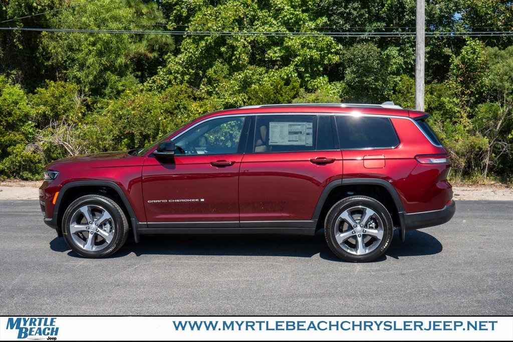 2025 Jeep Grand Cherokee Limited photo 3