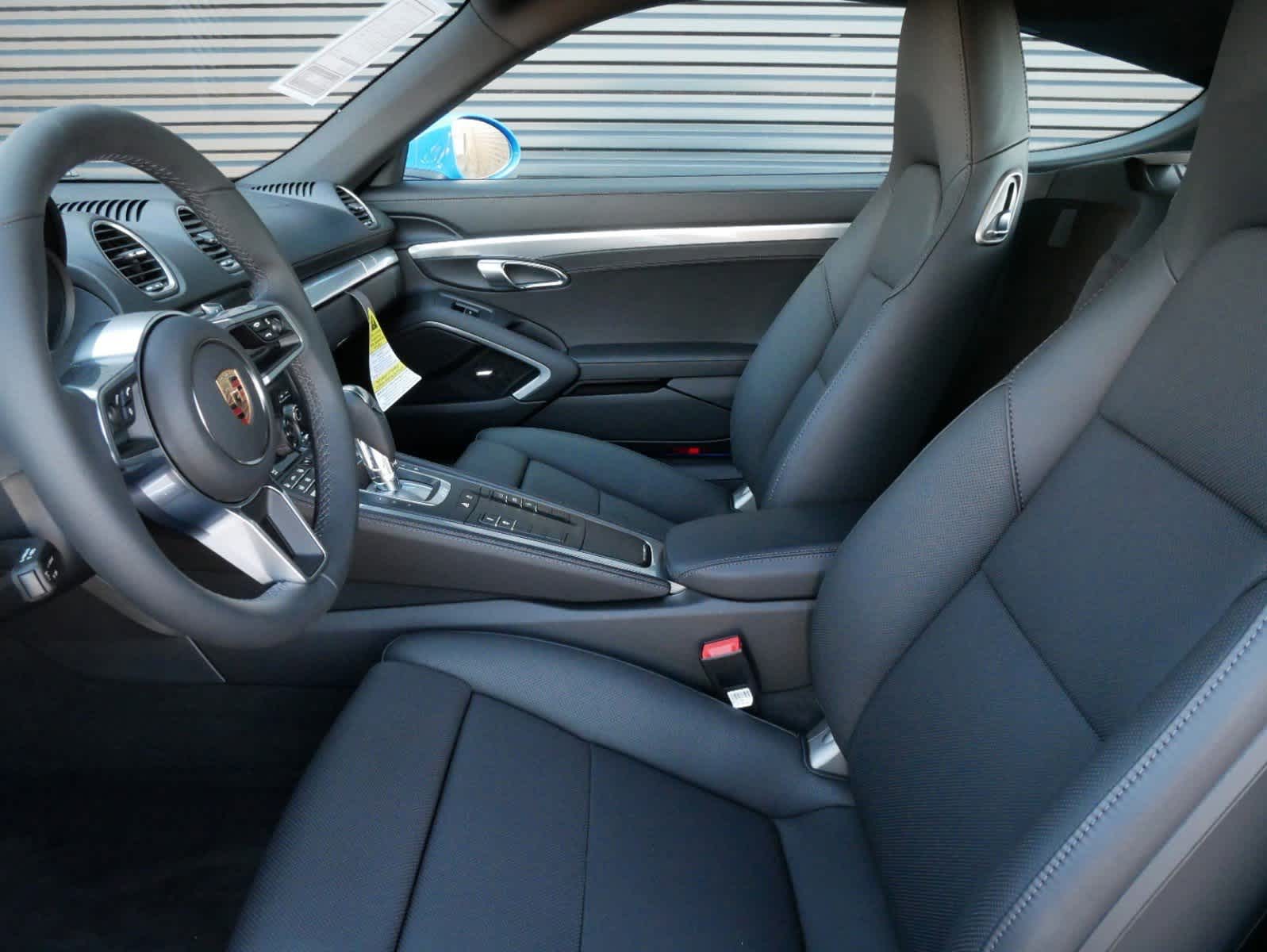 2025 Porsche Cayman S photo 5