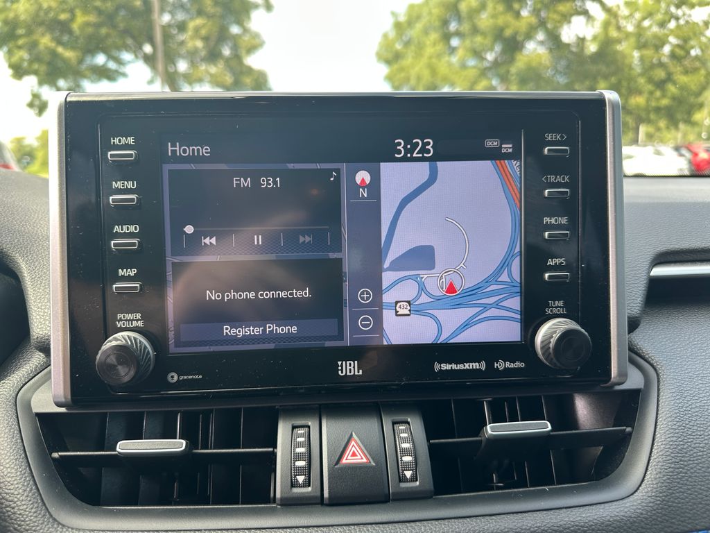 2020 Toyota RAV4 Hybrid XSE photo 16
